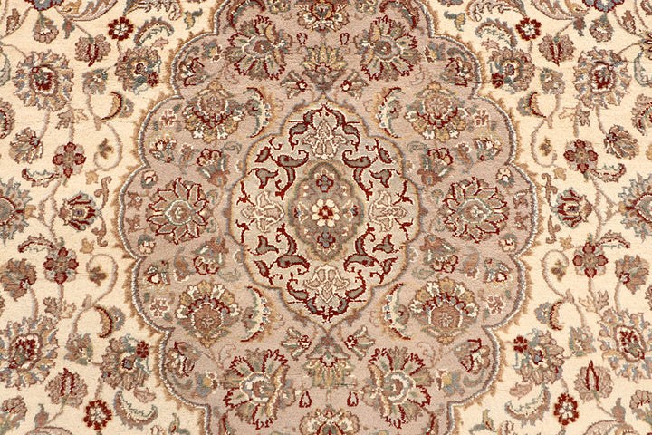 Cornsilk Isfahan 7' 11 x 10' 8 - No. 68575 - ALRUG Rug Store
