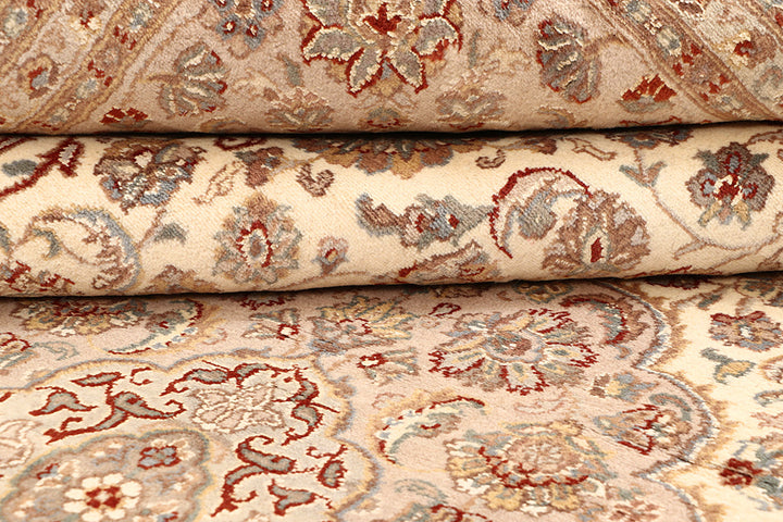 Cornsilk Isfahan 7' 11 x 10' 8 - No. 68575 - ALRUG Rug Store