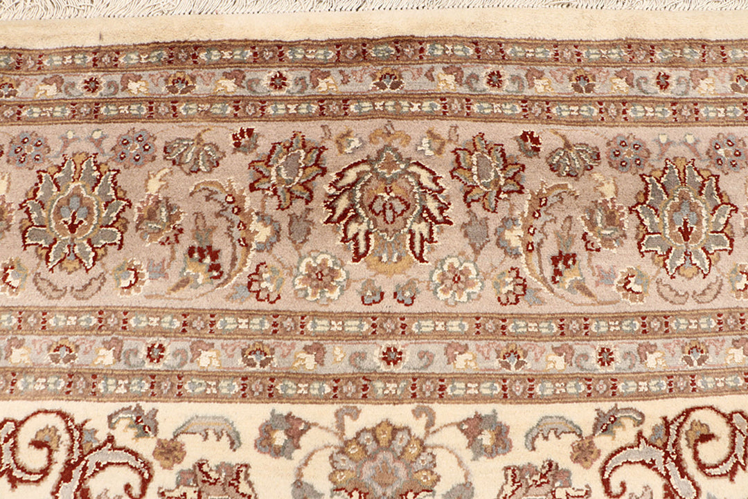 Blanched Almond Isfahan 8' x 10' 3 - No. 68585 - ALRUG Rug Store