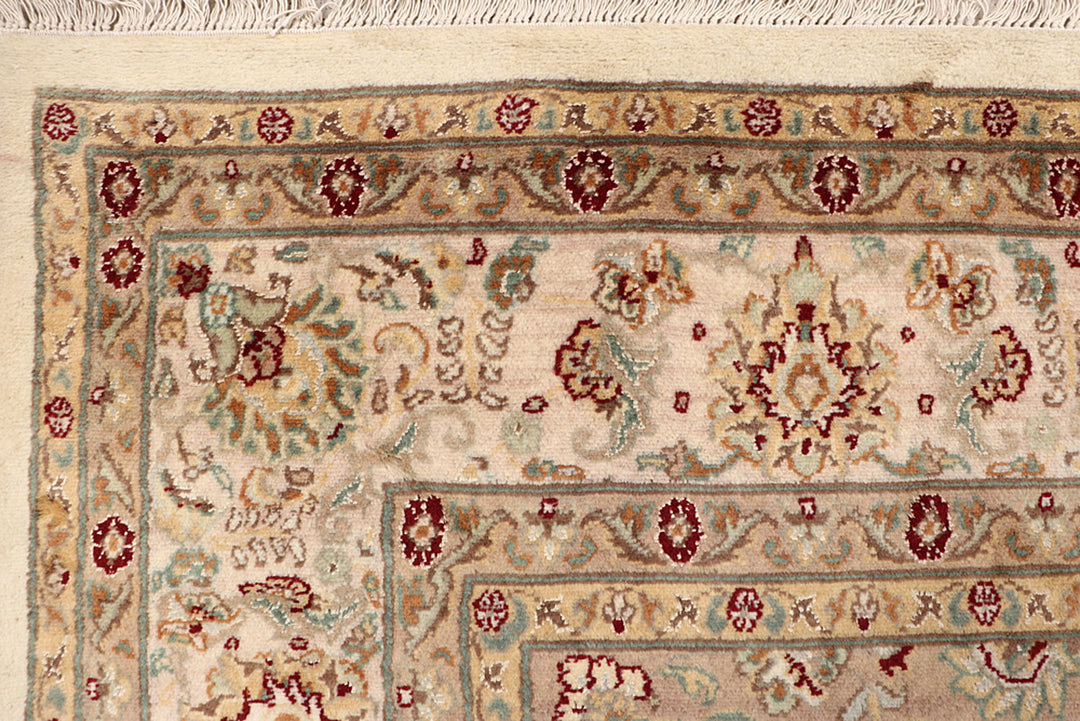 Blanched Almond Isfahan 7' 10 x 9' 11 - No. 68586 - ALRUG Rug Store