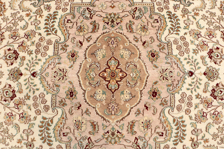 Blanched Almond Isfahan 7' 10 x 9' 11 - No. 68586 - ALRUG Rug Store