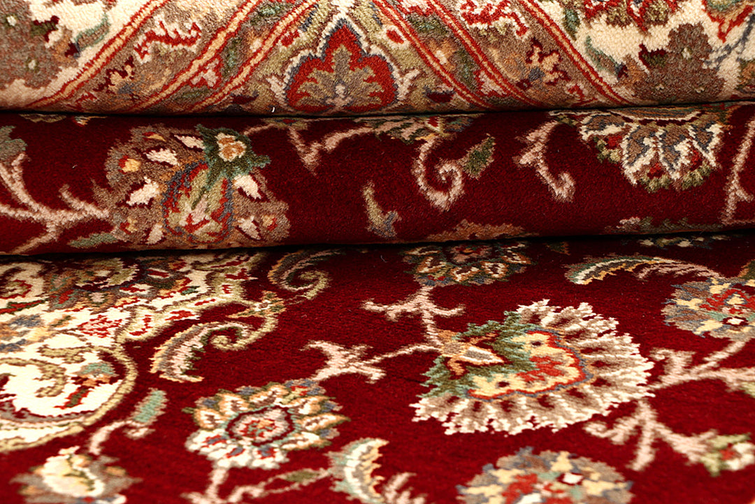 Firebrick Isfahan 5' 10 x 8' 11 - No. 68735 - ALRUG Rug Store