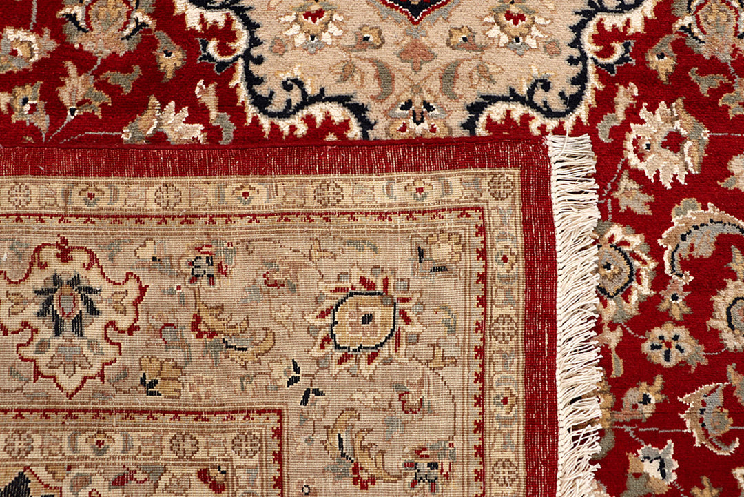 Firebrick Isfahan 5' 6 x 7' 11 - No. 68736 - ALRUG Rug Store