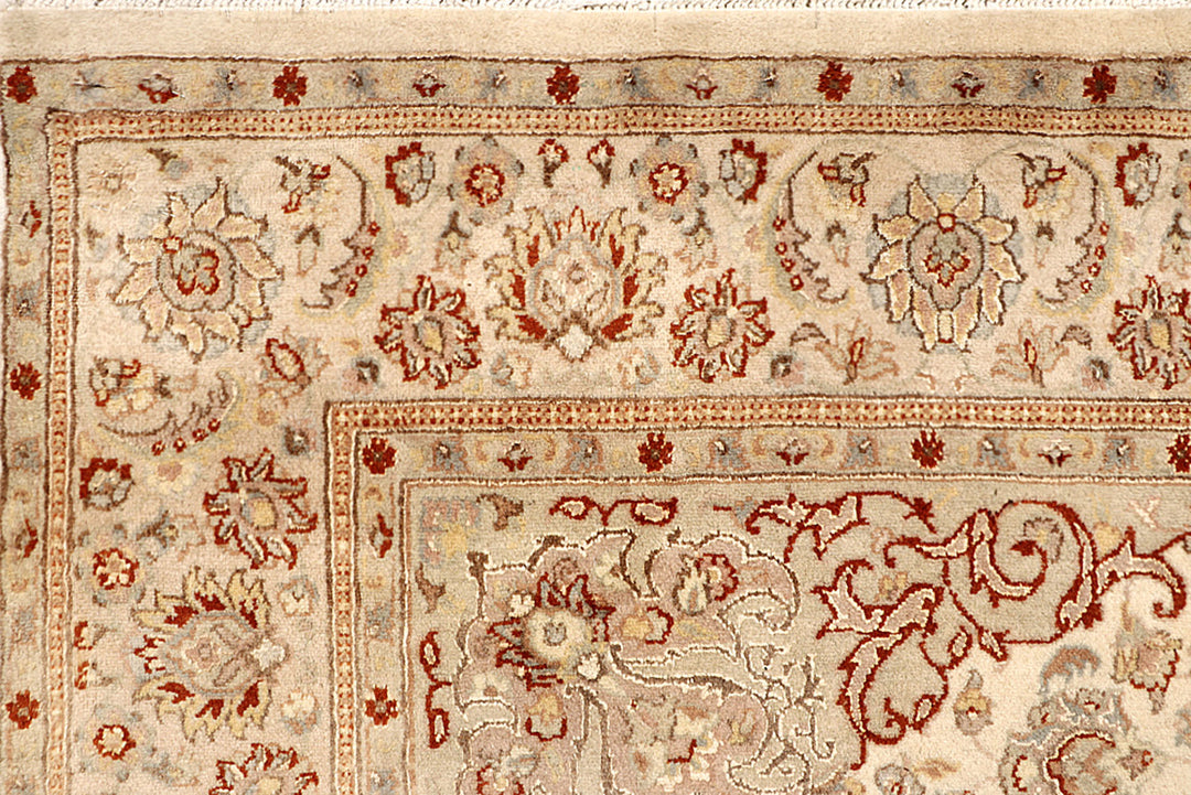 Blanched Almond Isfahan 5' 5 x 7' 11 - No. 68742 - ALRUG Rug Store