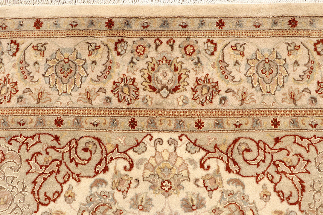 Blanched Almond Isfahan 5' 5 x 7' 11 - No. 68742 - ALRUG Rug Store
