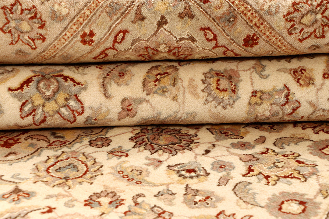 Blanched Almond Isfahan 5' 5 x 7' 11 - No. 68742 - ALRUG Rug Store