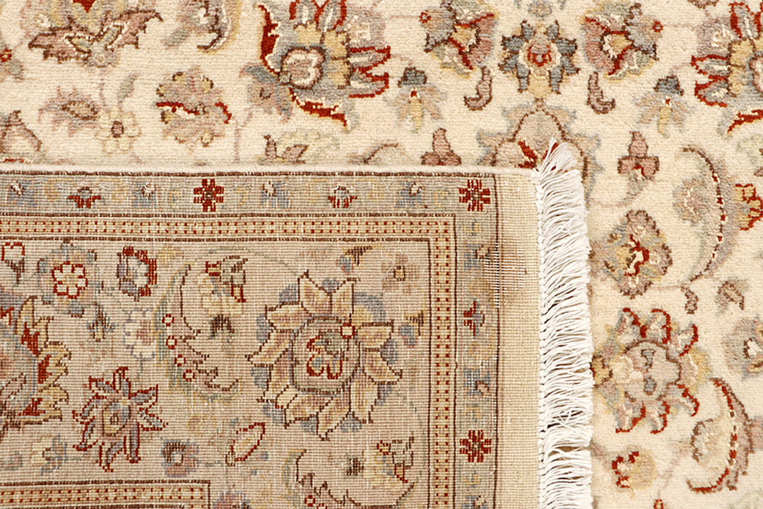 Blanched Almond Isfahan 5' 5 x 7' 11 - No. 68742 - ALRUG Rug Store