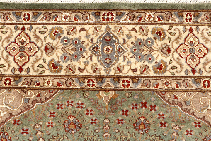 Olive Gombud 5' 6 x 8' 2 - No. 68745 - ALRUG Rug Store