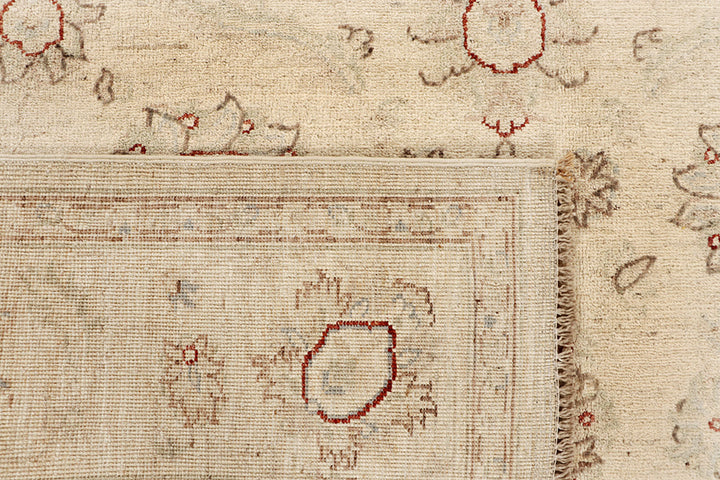 Bisque Oushak 5' 6 x 7' 9 - No. 69157