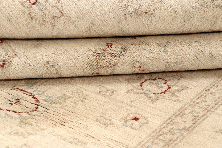 Bisque Oushak 5' 4 x 7' 10 - No. 69158