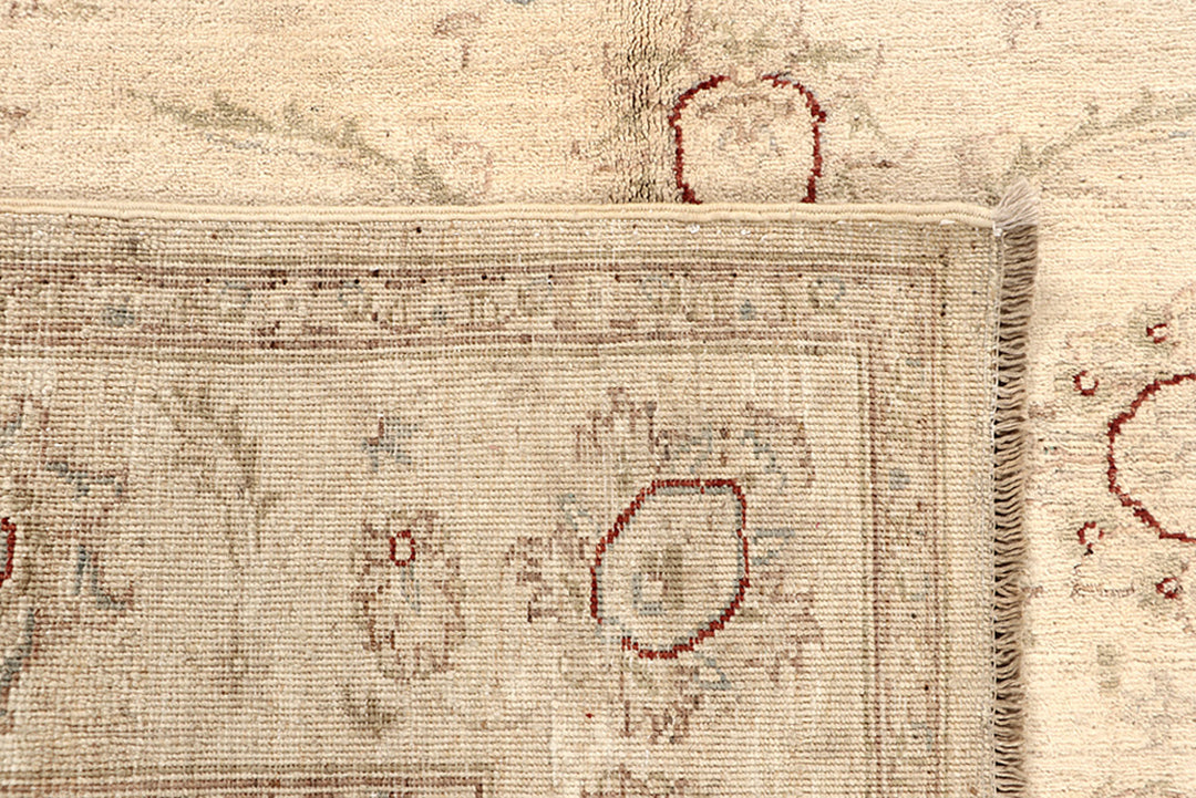 Bisque Oushak 5' 4 x 7' 10 - No. 69158