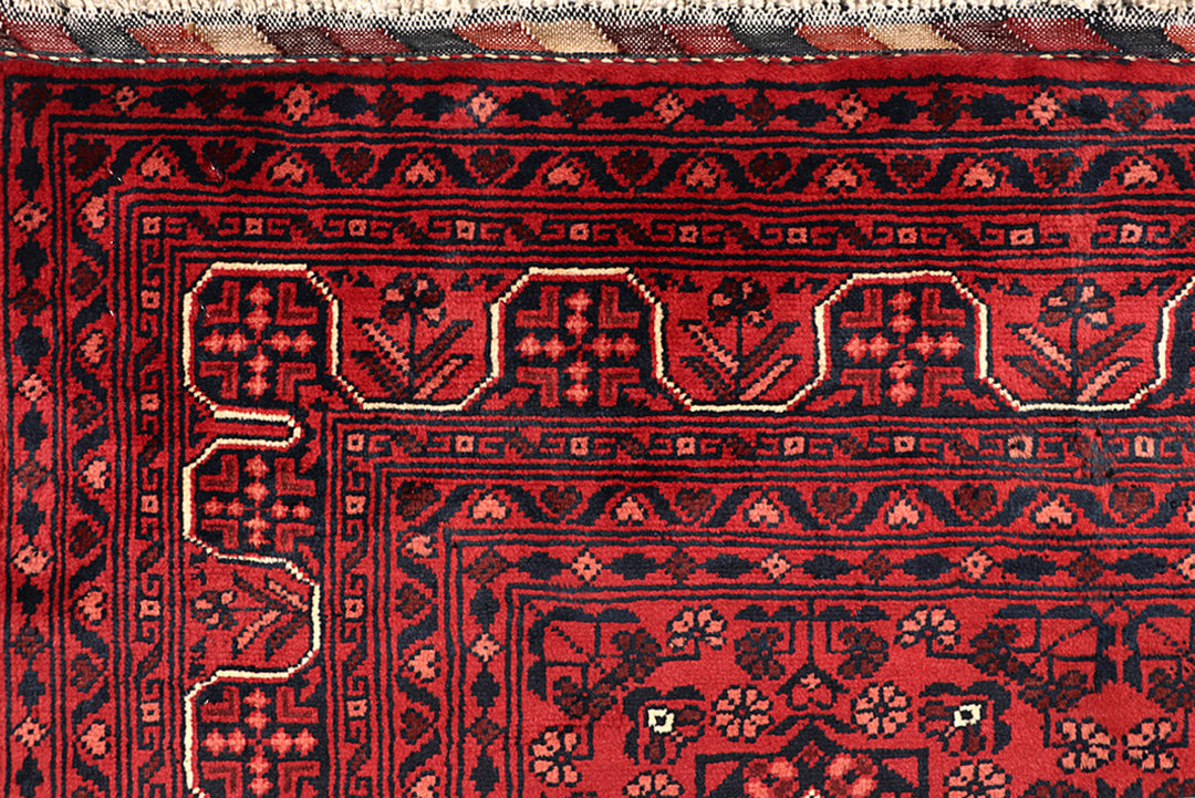 Maroon Khal Mohammadi 4'  9" x 5'  9" - No. QA52335