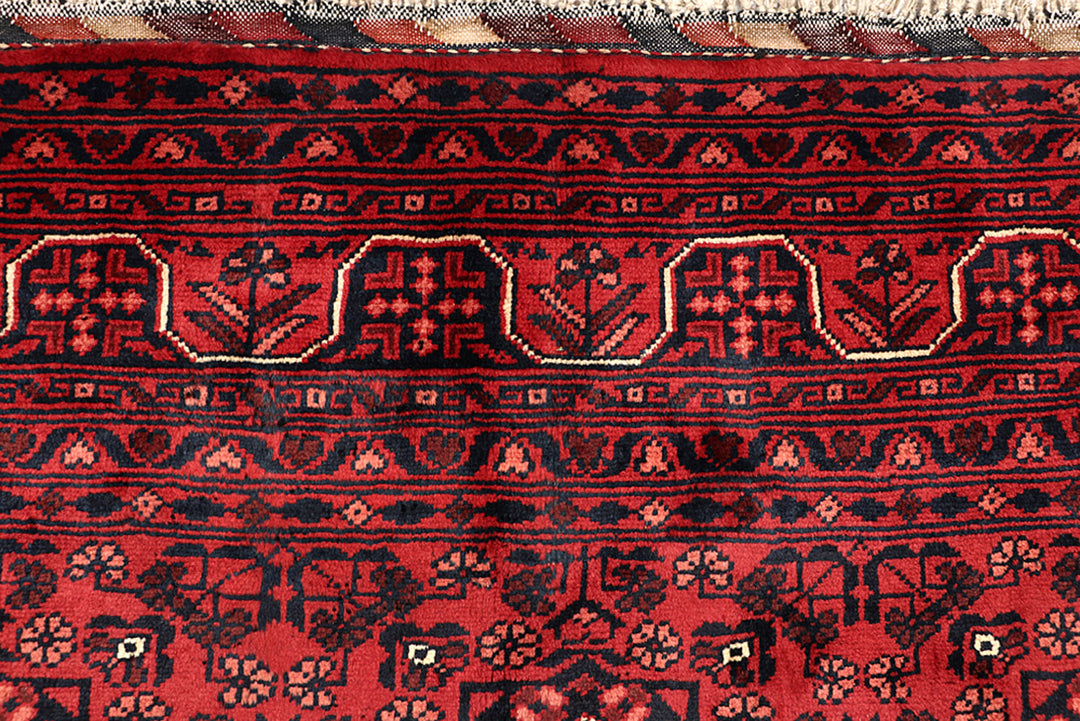 Maroon Khal Mohammadi 4'  9" x 5'  9" - No. QA52335