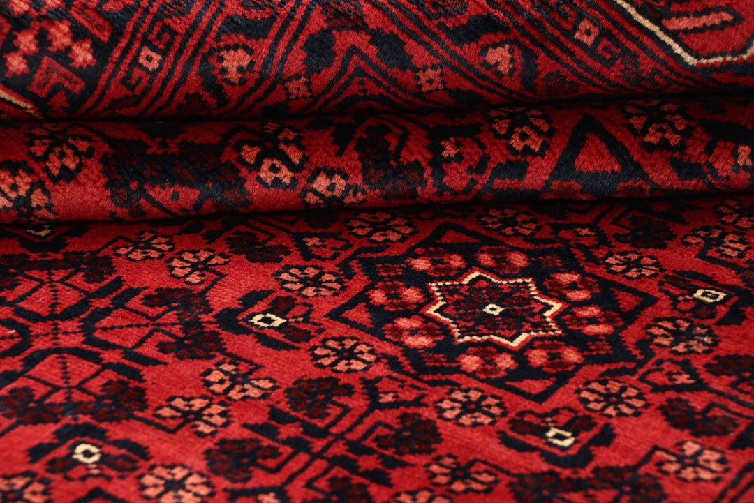 Maroon Khal Mohammadi 4'  9" x 5'  9" - No. QA52335