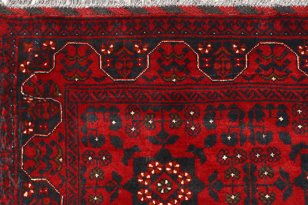 Maroon Khal Mohammadi 4'  11" x 6'  4" - No. QA85544