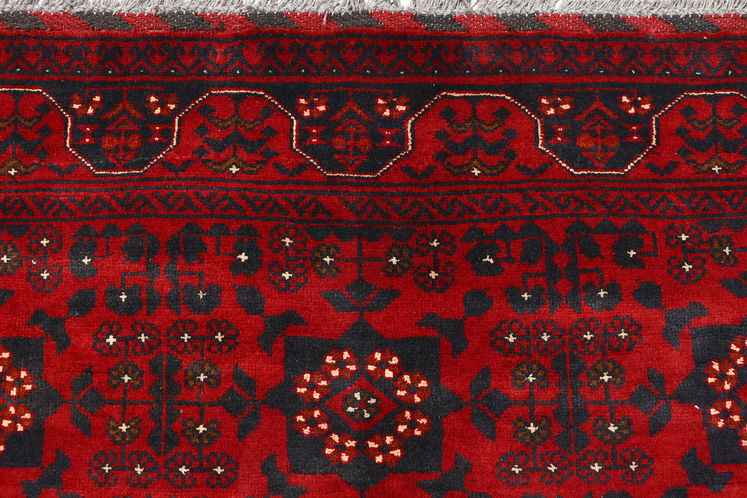 Maroon Khal Mohammadi 4'  11" x 6'  4" - No. QA85544
