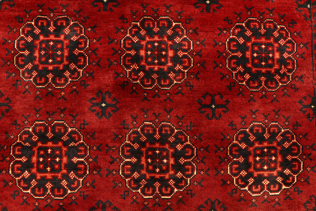 Maroon Khal Mohammadi 4'  10" x 6'  6" - No. QA28113