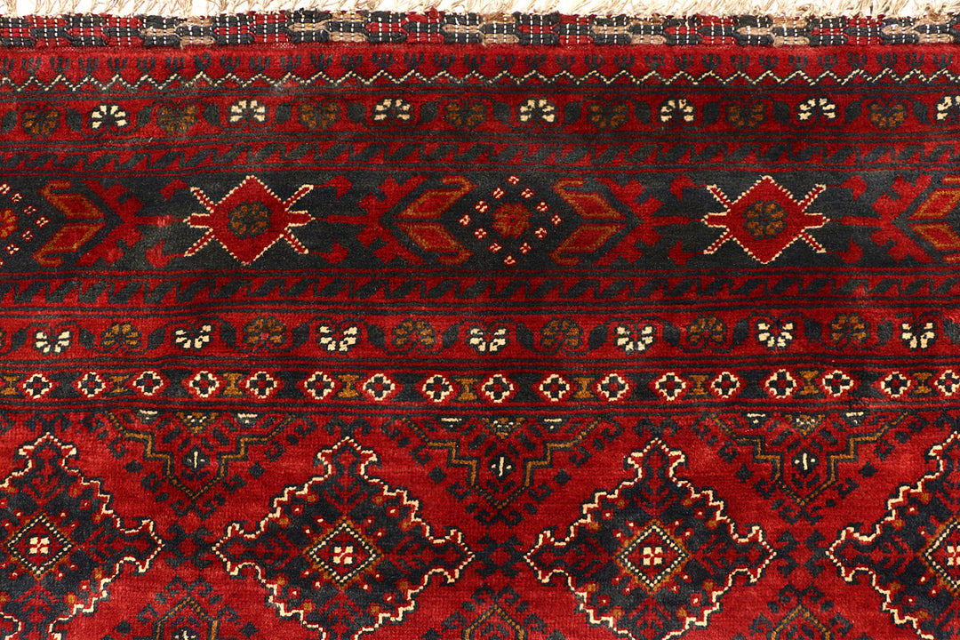 Maroon Khal Mohammadi 5'  7" x 7'  8" - No. QA19094