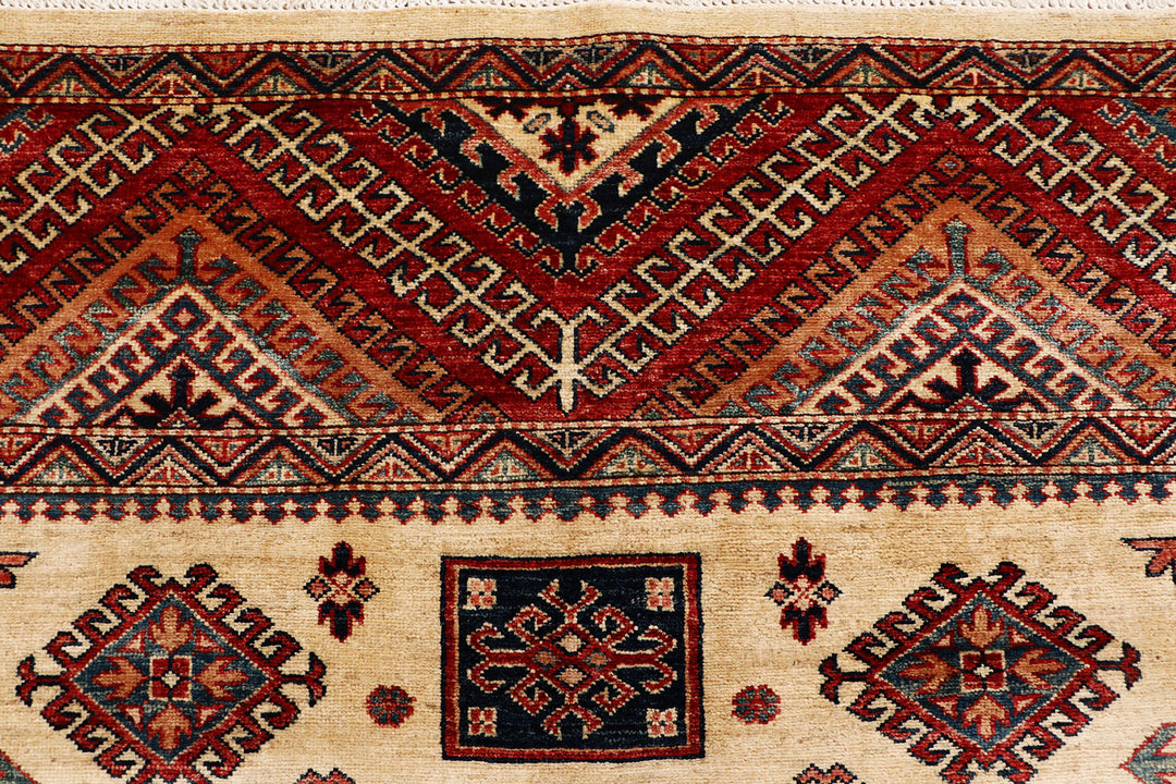 Cornsilk Kazak 6' 9 x 7' - No. 69830