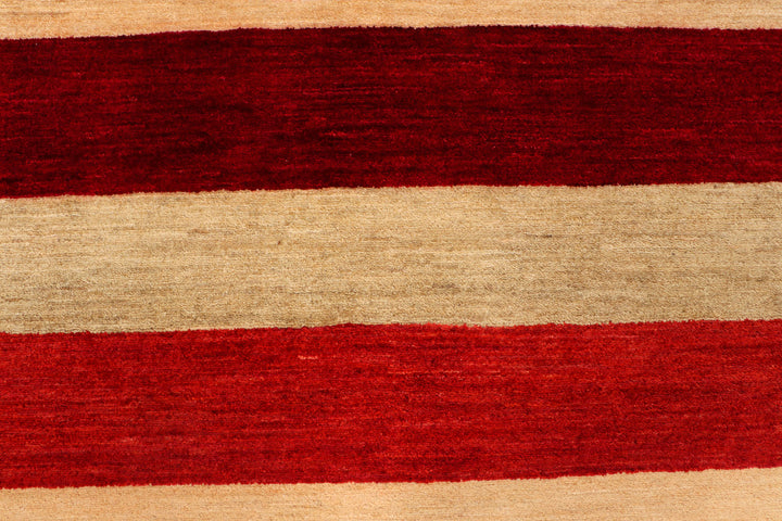 White Pakistani Gabbeh Rug 5' 6 x 8' Hand-Knotted close-up