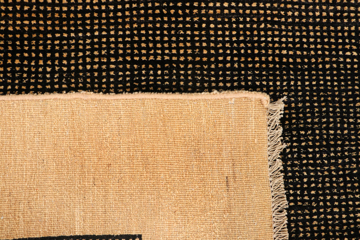 White Afghan Gabbeh Rug 4' 8 x 7' Hand-Knotted border