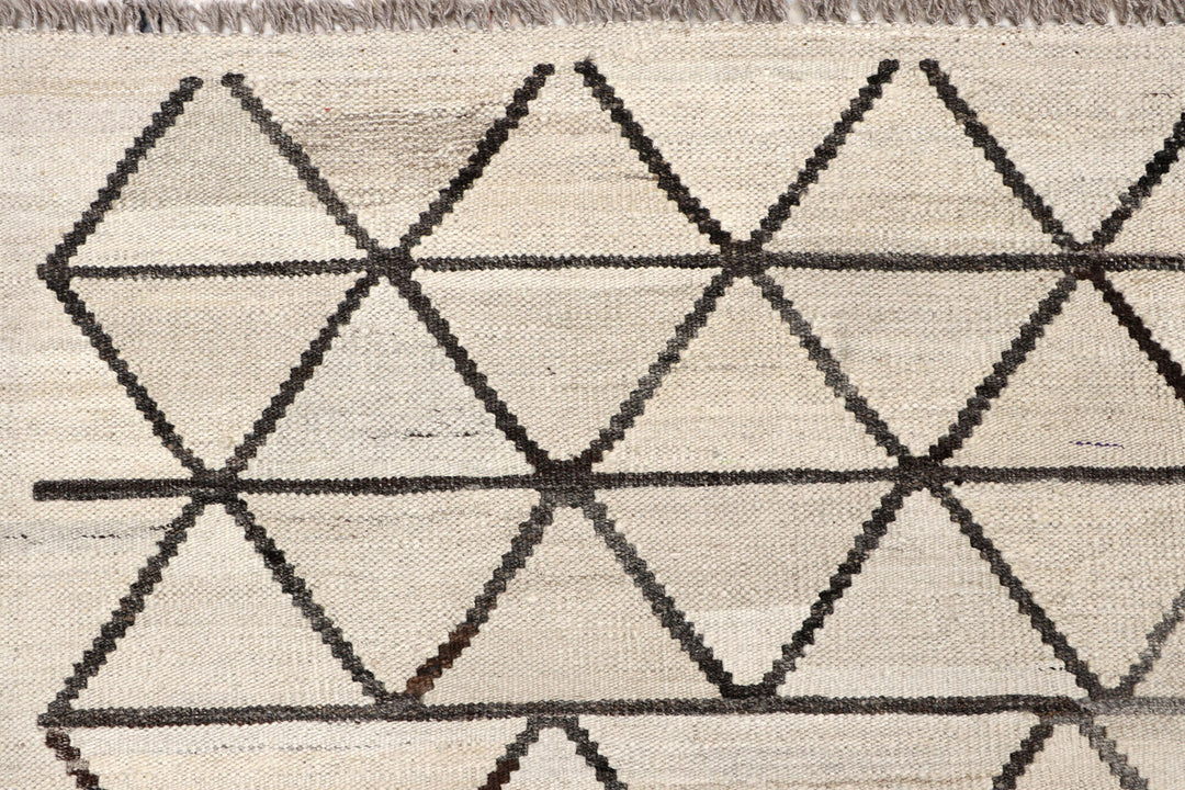 Multi Colored Kilim 8' 6 x 9' 11 - No. 70027