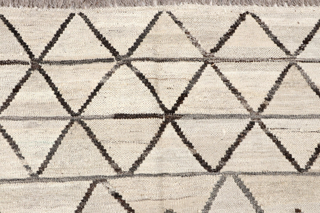 Multi Colored Kilim 8' 6 x 9' 11 - No. 70027