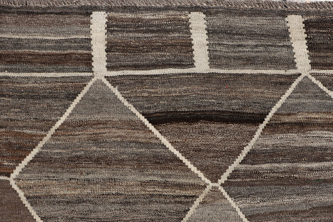 Multi Colored Kilim 8' 5 x 9' 9 - No. 70047