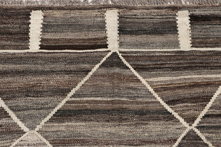 Multi Colored Kilim 8' 5 x 9' 9 - No. 70047