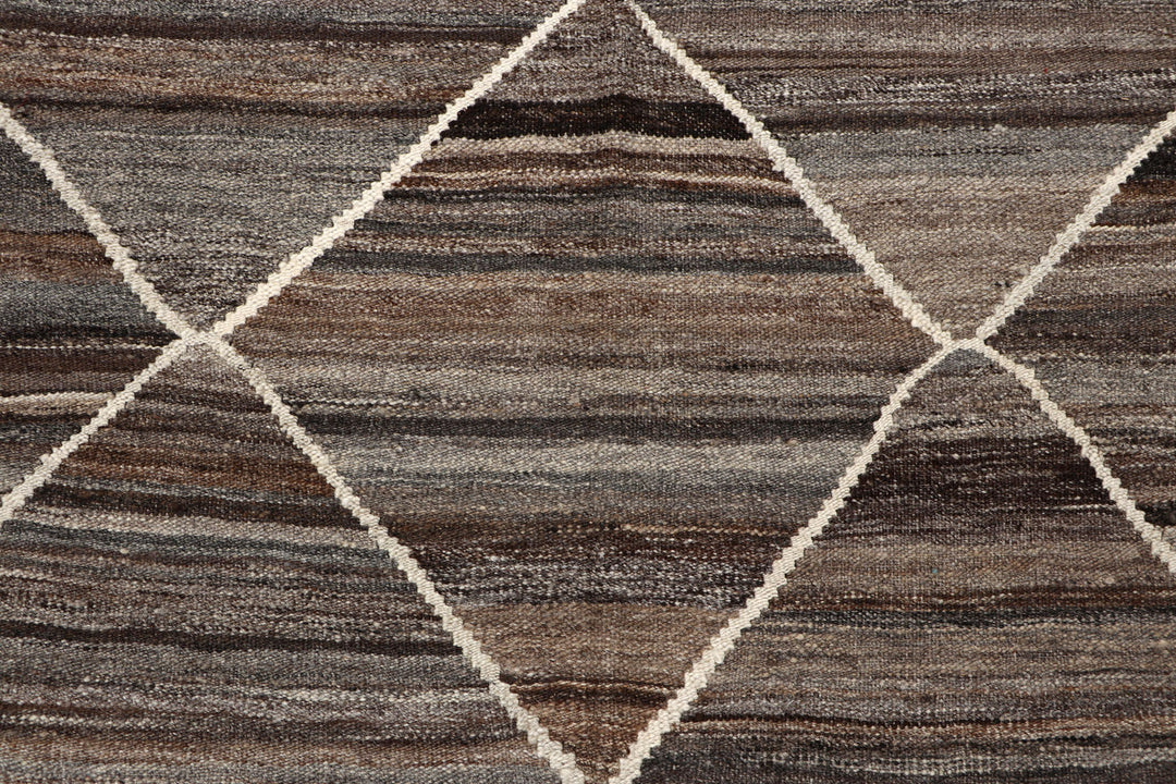 Multi Colored Kilim 8' 5 x 9' 9 - No. 70047