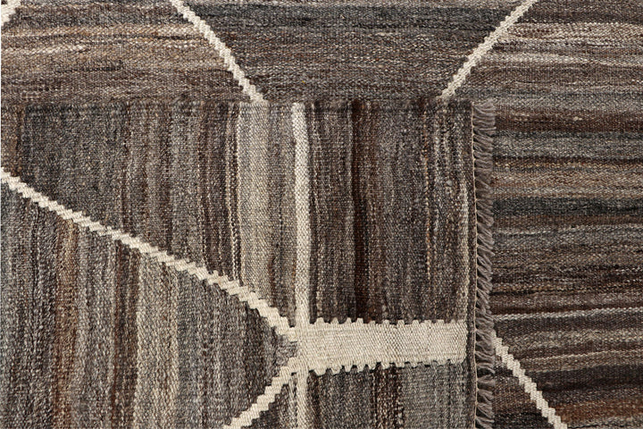 Multi Colored Kilim 8' 5 x 9' 9 - No. 70047