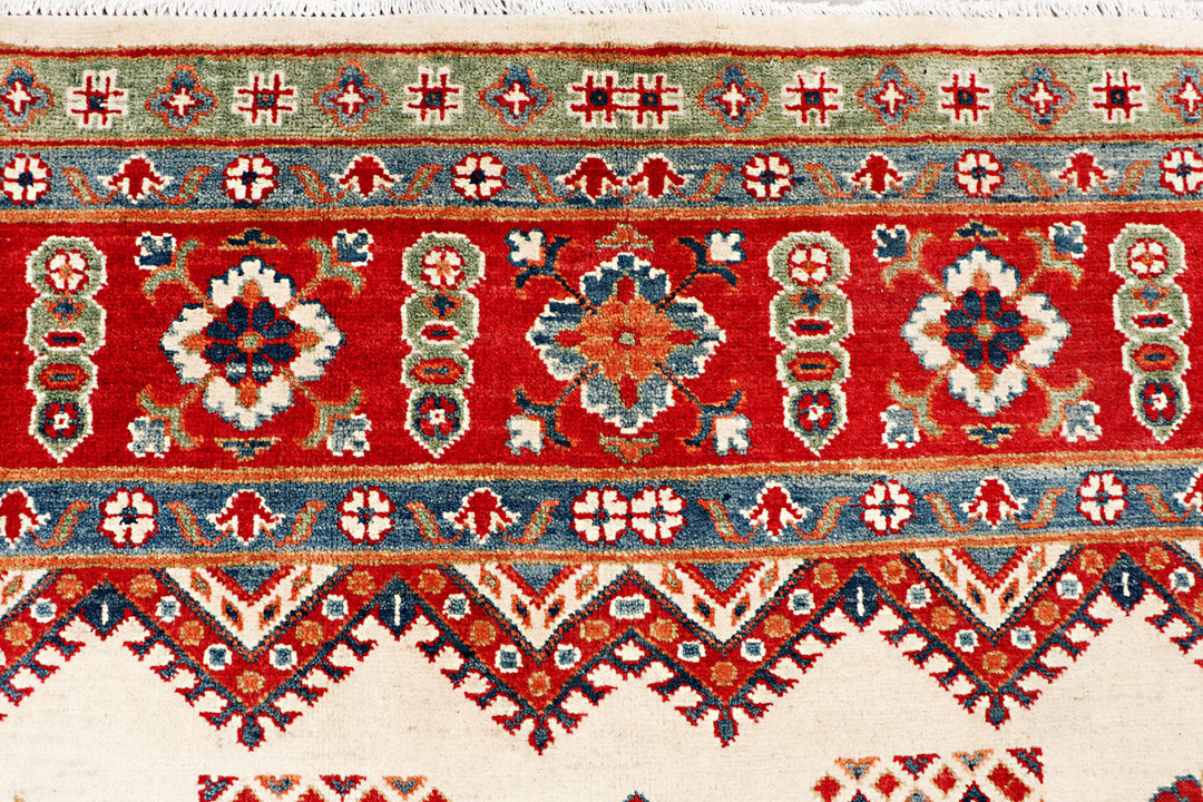 Cornsilk Kazak 6' 7 x 9' 7 - No. 70268