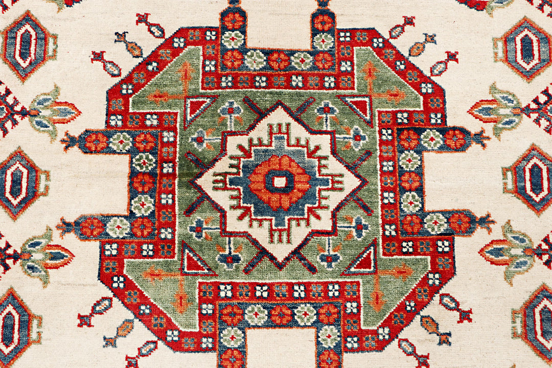 Cornsilk Kazak 6' 7 x 9' 7 - No. 70268