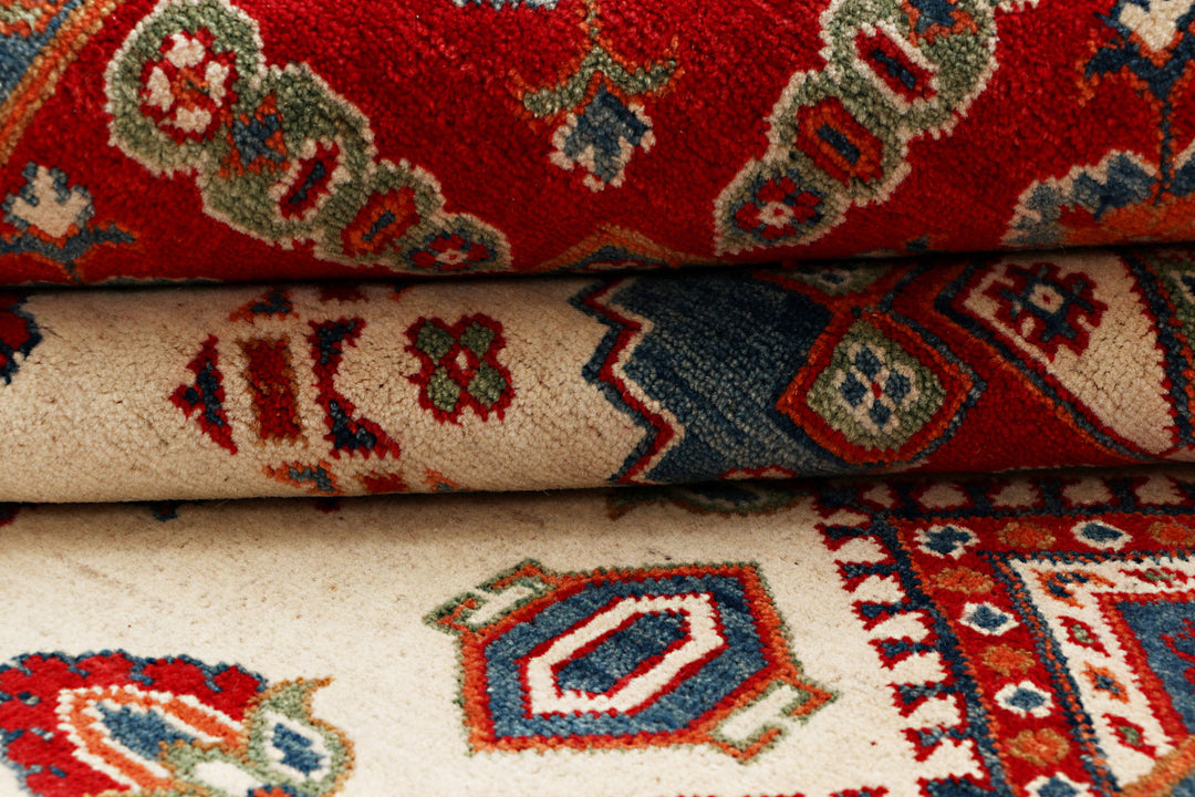 Cornsilk Kazak 6' 7 x 9' 7 - No. 70268