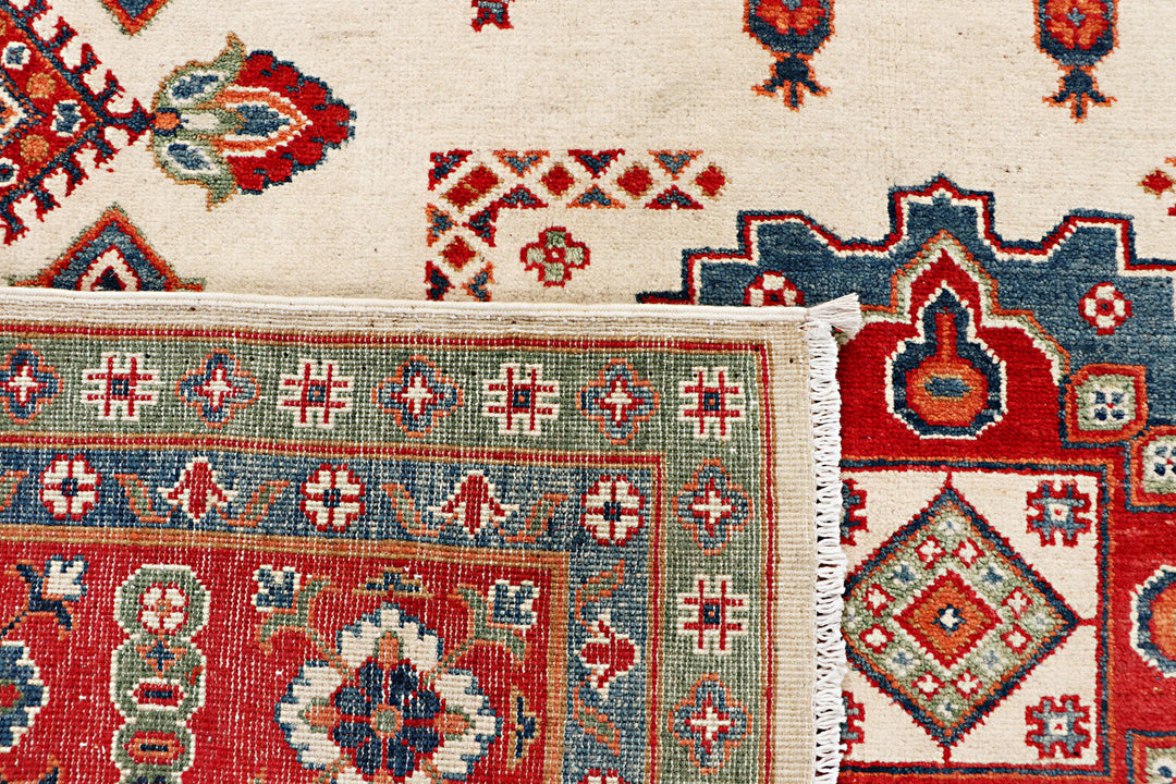 Cornsilk Kazak 6' 7 x 9' 7 - No. 70268