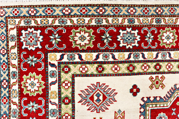 Cornsilk Kazak 6' 11 x 9' 10 - No. 70275