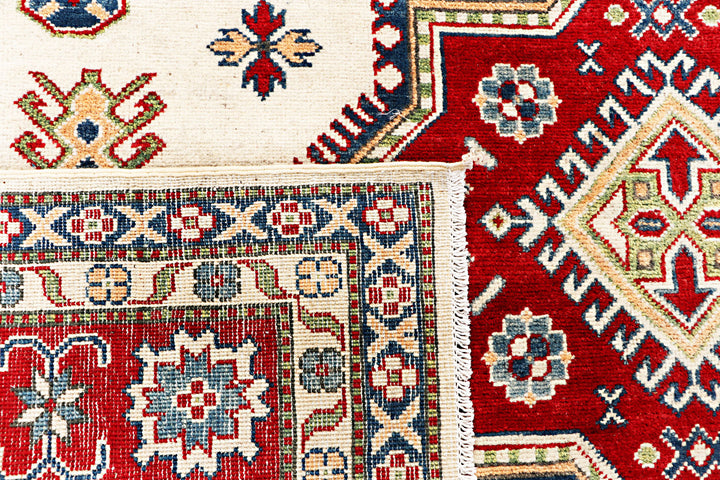 Cornsilk Kazak 6' 11 x 9' 10 - No. 70275