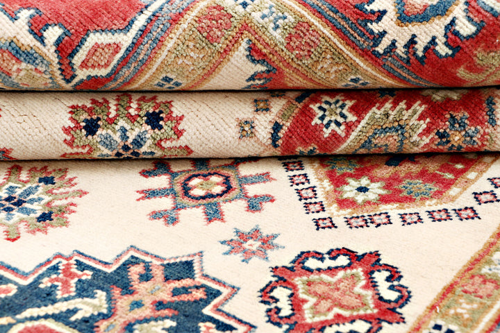 Blanched Almond Kazak 5' 2 x 7' 1 - No. 70300