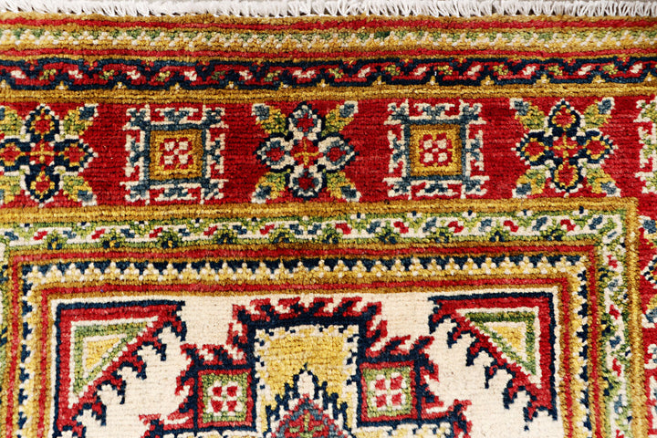 Cornsilk Kazak 2' 7 x 10' - No. 70315