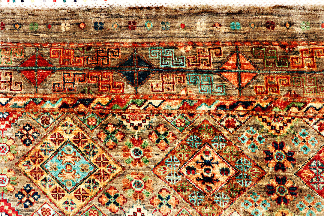 Tan Kazak 5' x 6' 8 - No. 70865