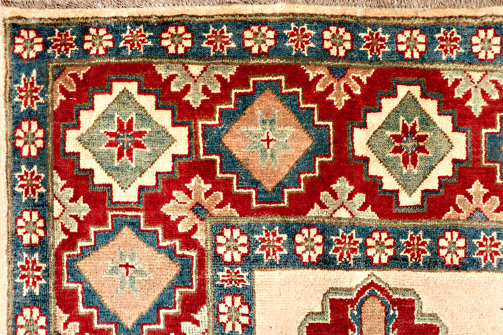 Cornsilk Kazak 8' 1 x 11' 5 - No. 71054