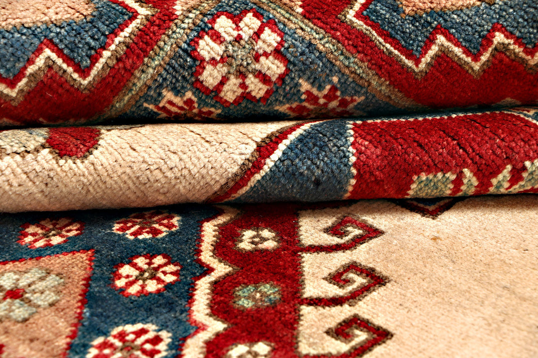 Cornsilk Kazak 8' 1 x 11' 5 - No. 71054