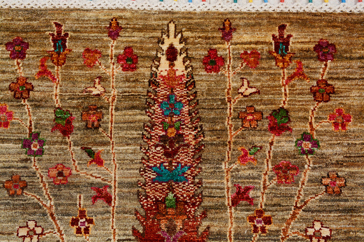 Tan Kazak 4' 11 x 6' 5 - No. 71378