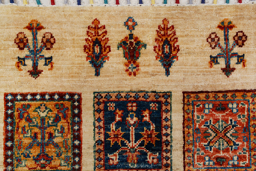 Bisque Kazak 2' 8 x 9' 11 - No. 71415