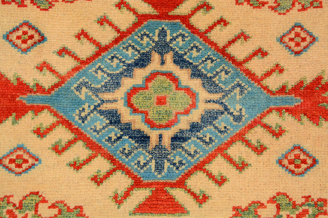 Navajo White Afghan Kazak Rug 2' 7 x 8' 11 Hand-Knotted close-up