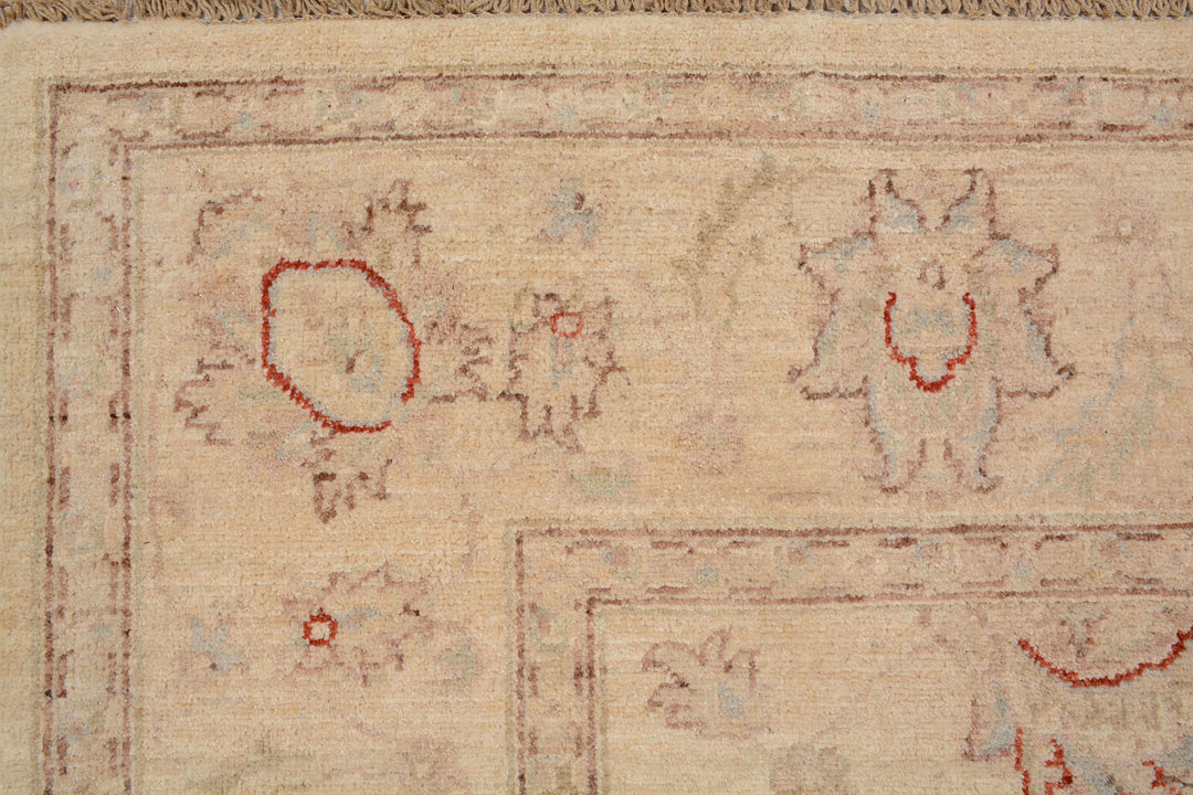 White Afghan Ziegler Rug 5'6" x 7'11" Hand-Knotted detail