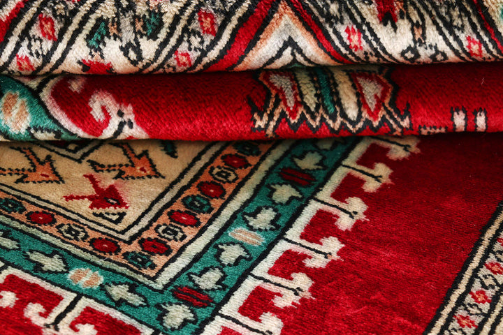 Red Caucasian 4'  8" x 7'  2" - No. QA77398