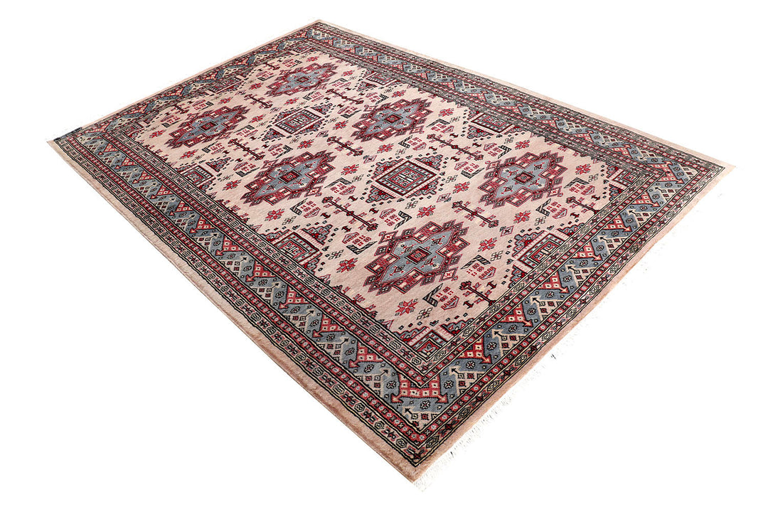 Bisque Caucasian 5' 3 x 7' 8 - No. 72020