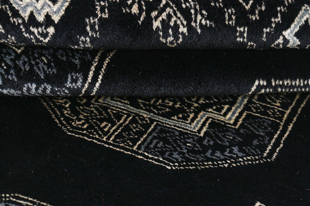 Black Fil Pa 3' 10 x 6' 8 - No. 72032