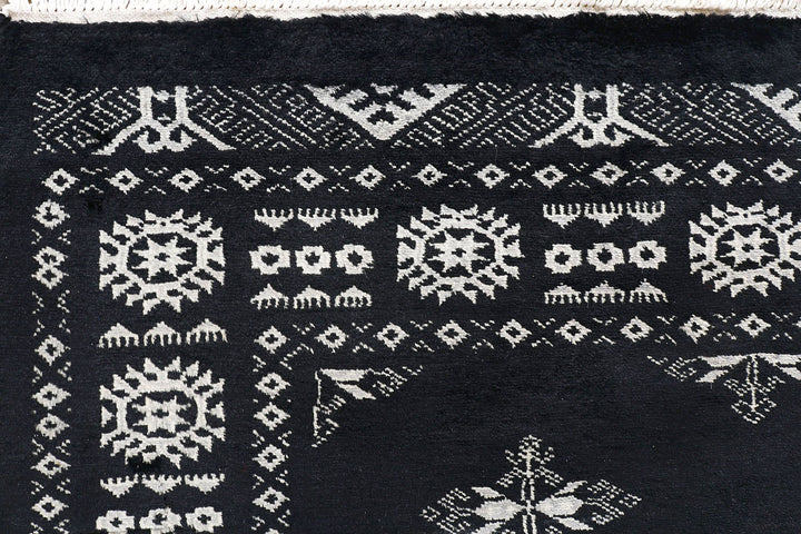 Black Butterfly 3' 10 x 6' 2 - No. 72033